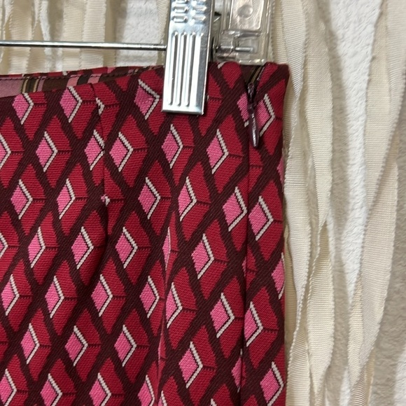 Maliparmi Red and Pink Diamond Printed Pant Size 40/Small - Picture 3 of 8